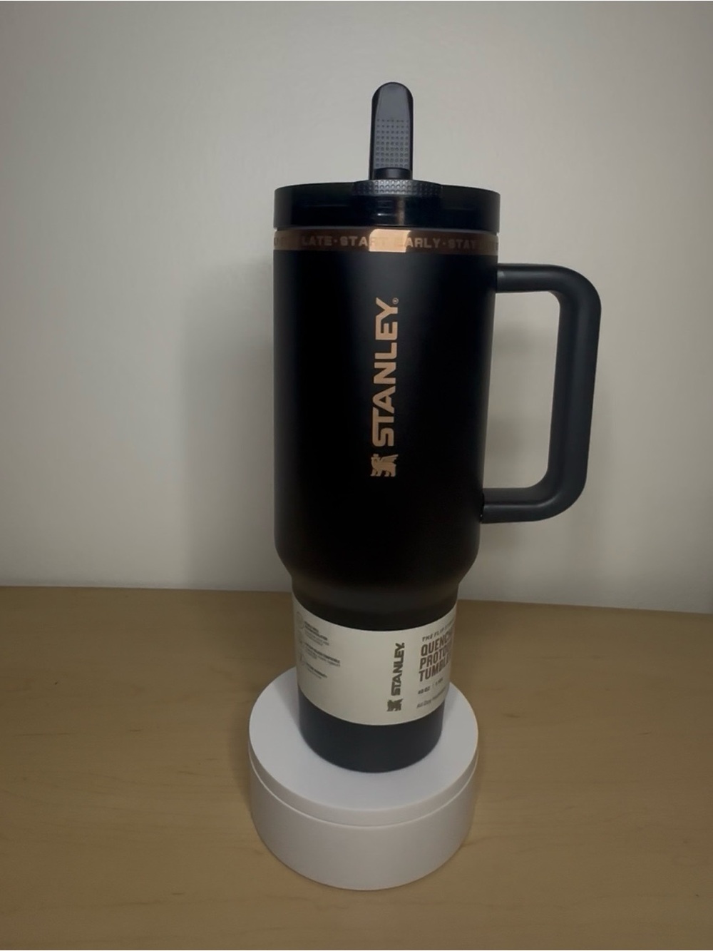 Authentic The flip straw Stanley 40oz GOAT  MESSI Matte Black/Bronze